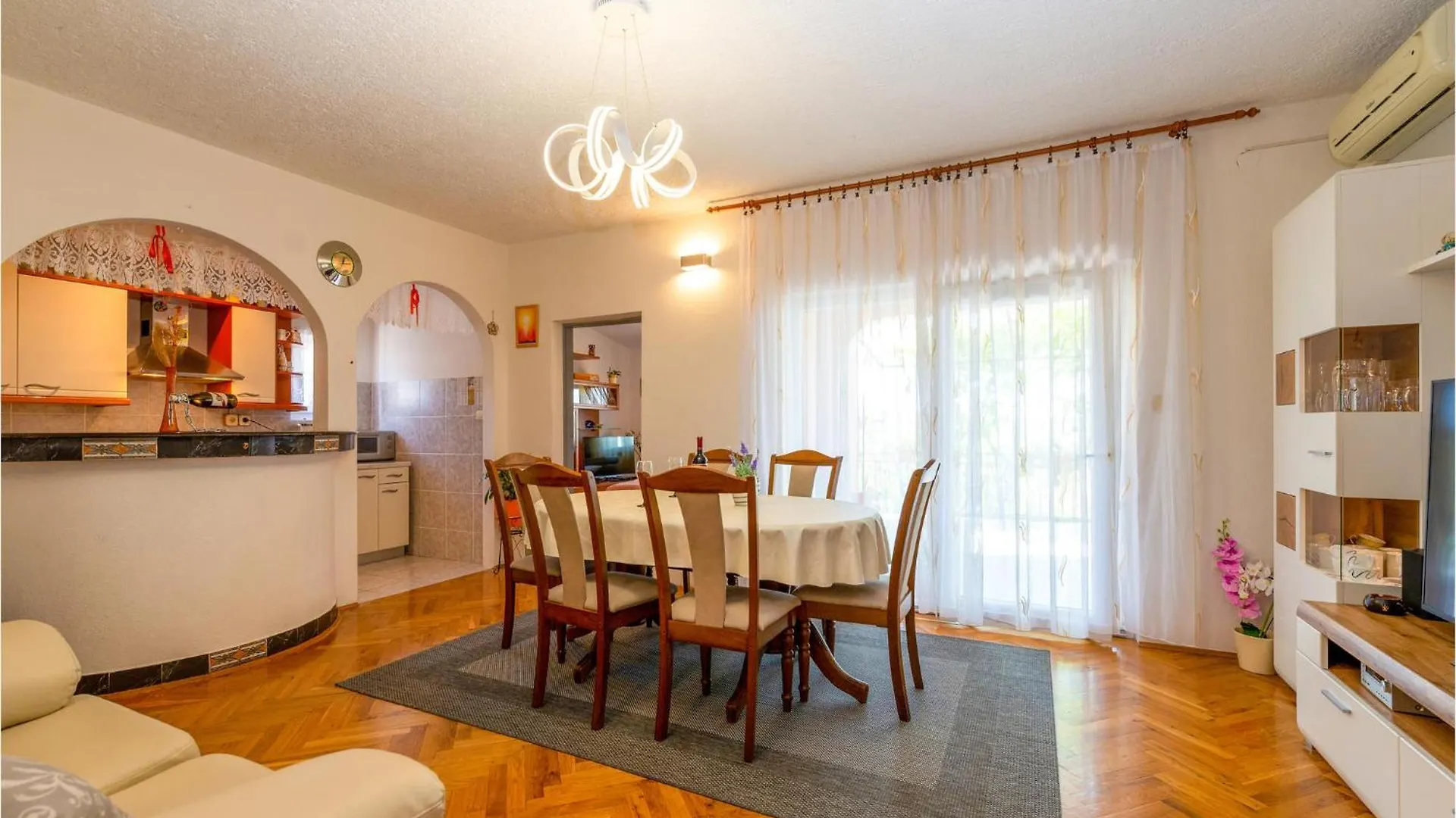 Lovely Apartment In Rovanjska With House Sea View