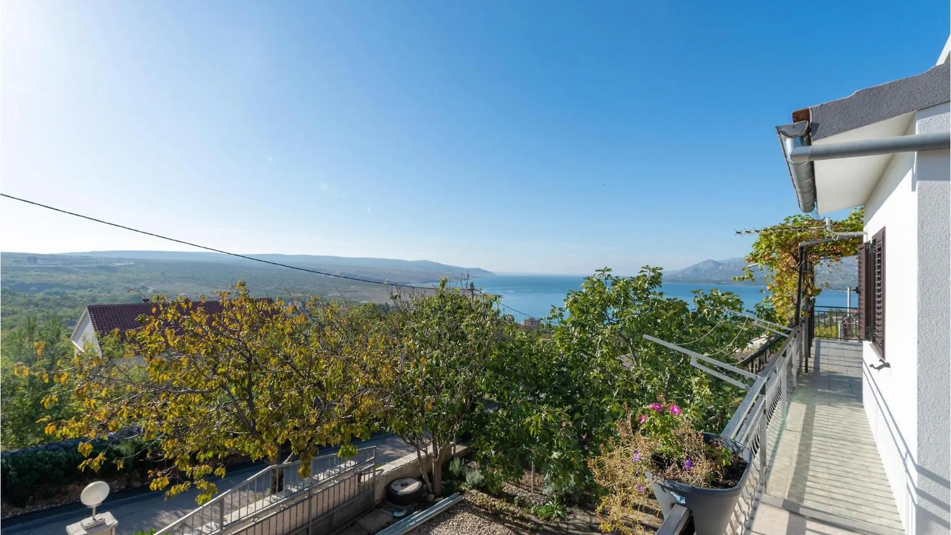Lovely Apartment In Rovanjska With House Sea View